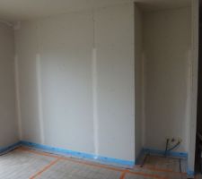 Couloir de l'entrée   emplacement futur placard