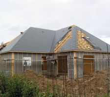 La toiture vue côté jardin.