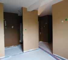 1ere couche chambre RDC / dressing