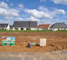 Visite Terrain effectu&eacute;e, implantation de la maison sur le terrain, mise en place du panneau RP.