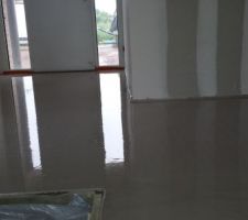 Chape liquide coulée !