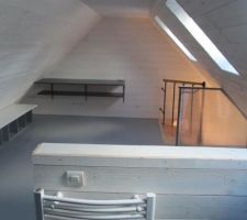 La chambre parentale vue depuis la salle de bain