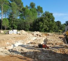 D&eacute;but du terrassement le 04/10/2009
acc&eacute;s au terrain plus fondations