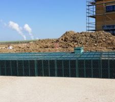 24 cagettes SAUL.3 rangées de 8 cagettes. Ça fait gros quand même: 6m40 x 2m40 x 0m66