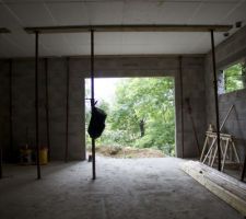 Par pr&eacute;caution nous avons goudronn&eacute; les parpaings au au niveau du vide sanitaire