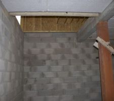 Voici le futur emplacement de notre escalier b&eacute;ton.