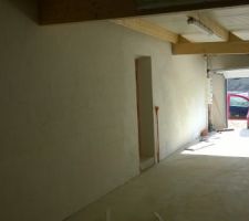 Enduit sur l'autre coté du mur du garage