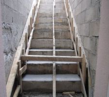 &Ccedil;a parait haut, mais &ccedil;a se monte bien les 13 marches.