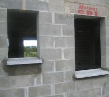 Pose appuis de fen&ecirc;tres.