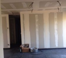 Pr&eacute;paration pour l'enduit des murs