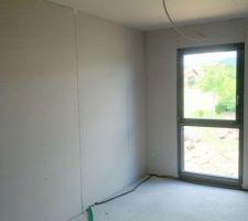 Vue depuis le bureau/open space de l'étage.
Une belle entrée de lumière.