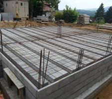 La dalle du rez de chaussée est prête à couler