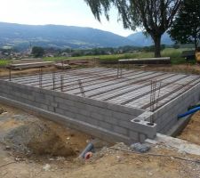 La dalle du rez de chaussée est prête à couler