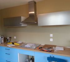 Montage des meubles hauts de la cuisine