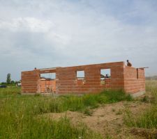 Façade cote sud avec façade est avec fenêtre des toilettes