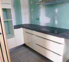 Cuisine Momalpa cot&eacute; labo.