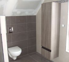 La salle de bain prend forme