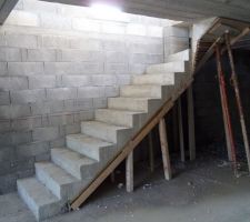 Escalier vers sous-sol