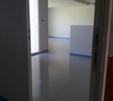 Dalle anhydrite coulée => 5 semaines a attendre