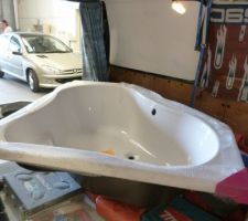 Notre baignoire "Family" en 140x140 de chez Lapeyre :-)