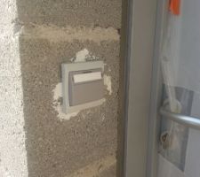 J espere quelle a pas un son de cloche mais une jolie sonnerie .....