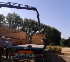 Les caissons du plancher de l'étage sont mis de côté