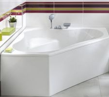 Baignoire family en 140x140 que nous avons pris...avec le fameux mitigeur que j'aurais voulu avoir (celui-l&agrave;, et pas un autre!).....