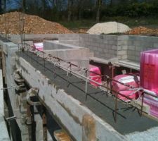 Les poutres sont coul&eacute;es