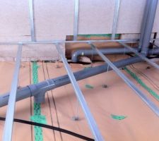 Évent primaire et ventilation fosse. Attente percement bac acier