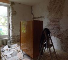 Chambre en cour d&eacute;molition