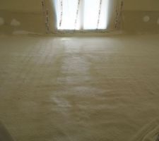 Isolation pour chauffage au sol, projet&eacute;e au sol.