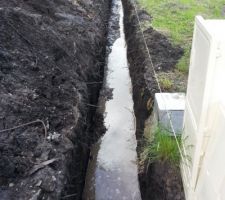 Ouverture des 50 premiers mètres à -1m. Le lendemain matin avec 20 à 30 cm d'eau au fond