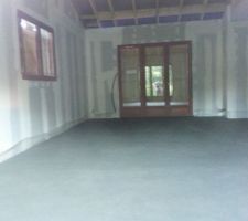 Chape de finition et seuils de porte