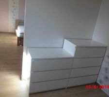 Les commodes sont en place, maintenant il faut la grande penderie de l'autre c&ocirc;t&eacute; !