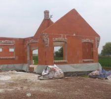 Élévation sous bassement brique