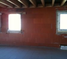 La fen&ecirc;tre du garage a &eacute;t&eacute; d&eacute;plac&eacute;e