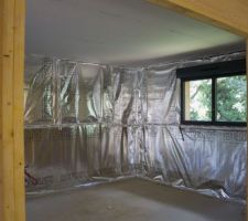 Mise en place de l'isolation et des cloisons