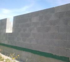 Fa&ccedil;ade ouest avec fen&ecirc;tre s&eacute;jour