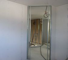 Photo de la pose d'isolant et de plaques de BA13 n°11