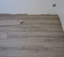 Pose parquet stratifié