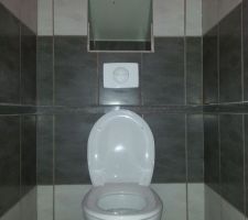 Wc presque fini, encore quelques finitions