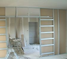 Cloison en placo avec porte encastrée