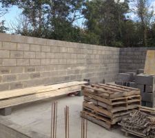 &Eacute;l&eacute;vation des murs du garage