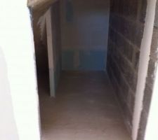 Espace rangement sous escaliers
