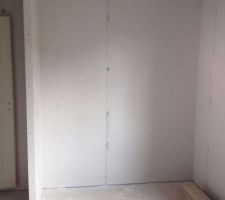 1 ère chambre sur la droite