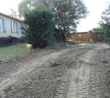 Creation du chemin d'acc&egrave;s &agrave; la route