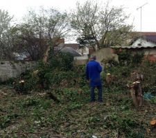 Meme un voisin donne le coup de main