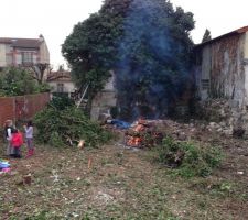 On voit la maison enfin presque...