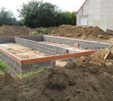 El&eacute;vation du vide sanitaire
hauteur 0,75 CM