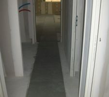 Pose du carrelage 60x60 en cours
